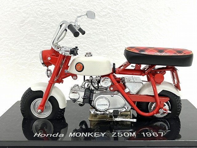 エブロ 1/10 ホンダ モンキー Z50M 1967 レッド/ホワイト 完成品 bme6fzu EBBRO 1/10 Scale Honda MONKEY Z50M Red Color w/Original Box