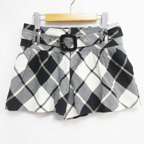 BURBERRY BLUE LABEL レディースショートパンツ38 チェック