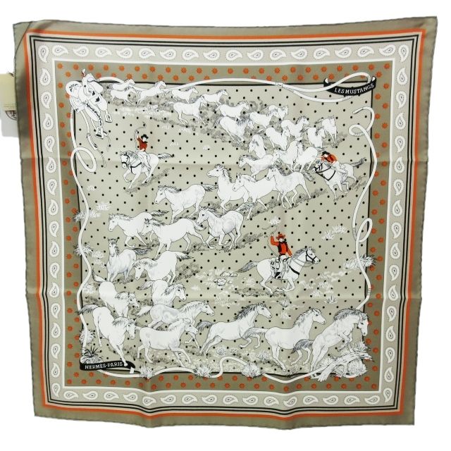 未使用品 エルメス HERMES タグ付 22AW カレ55 LES MUSTANGS BANDANA 