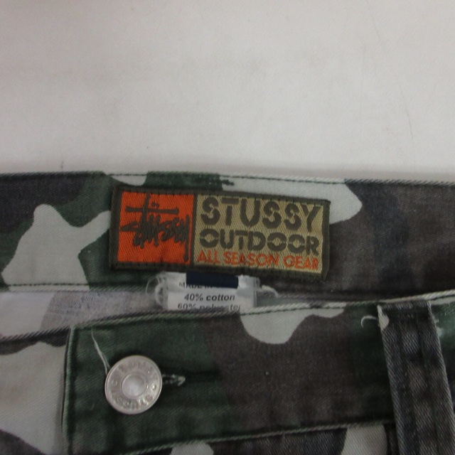 STUSSY OUTDOOR カモ柄ショートパンツ　カーキ　メンズ　36サイズ STUSSY - ステューシー stussy ガーゴショートパンツ迷彩 MADE