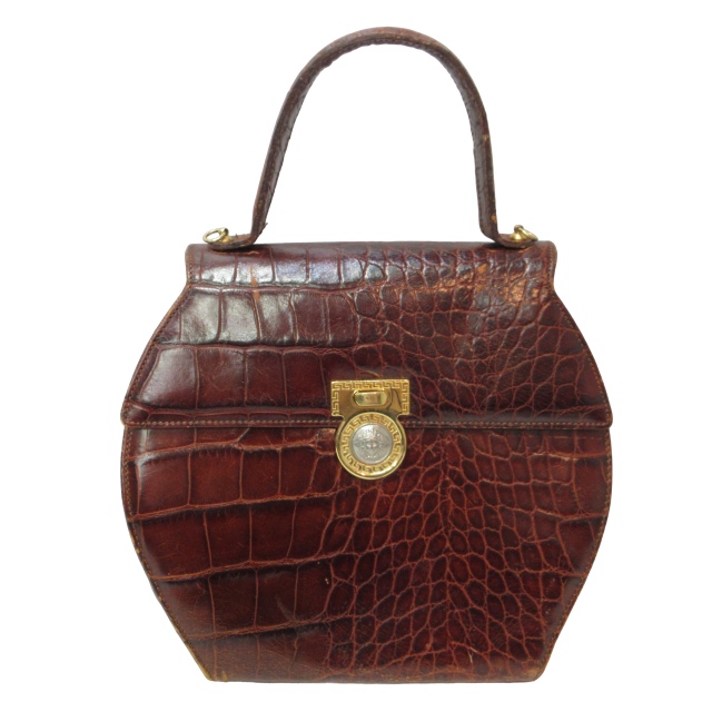 ジャンニヴェルサーチ ヴェルサーチェ GIANNI VERSACE レザー  