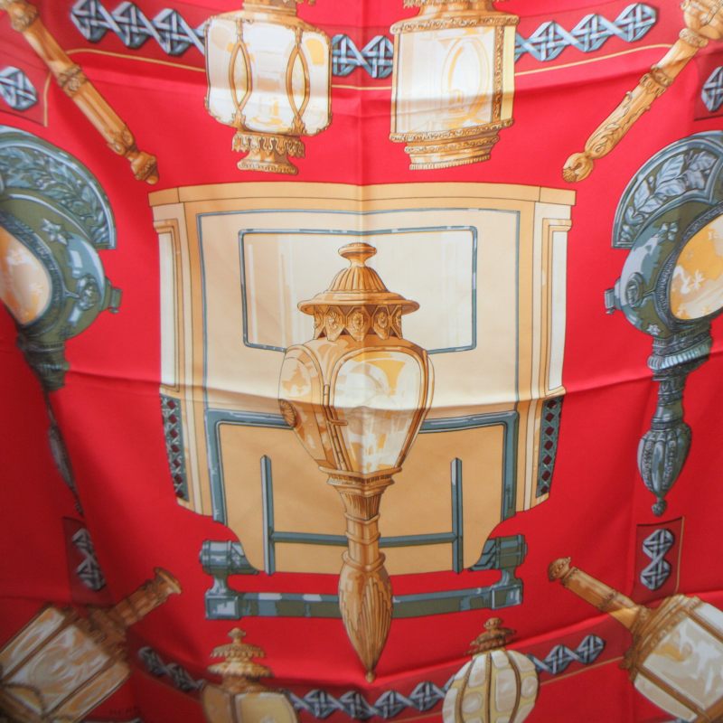 HERMES カレ90 馬車のランタン 大判 シルクスカーフ 赤 レッド HERMES エルメス カレ90 FEUX DE ROUTE 馬車のランタン スカーフ