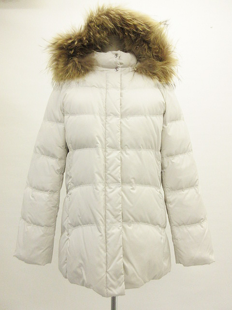 上白 コート ファー 人気のファッショントレンド