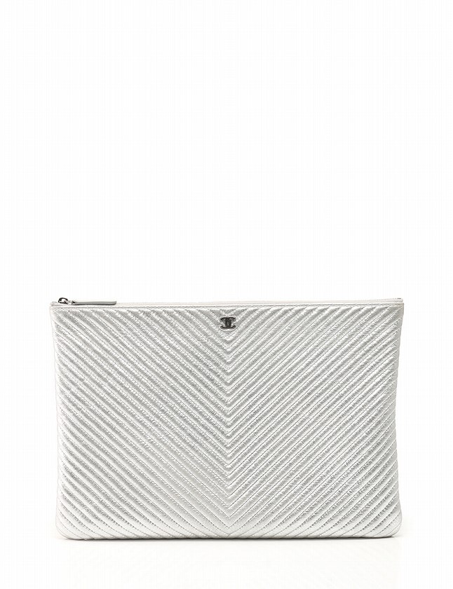 シャネル CHANEL クラッチバッグ シルバー Vステッチ レザー A82199 