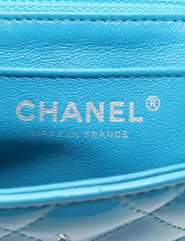 CHANEL ライトブルー ショルダーバッグ シャネル マトラッセ ラムスキン チェーンショルダーバッグ