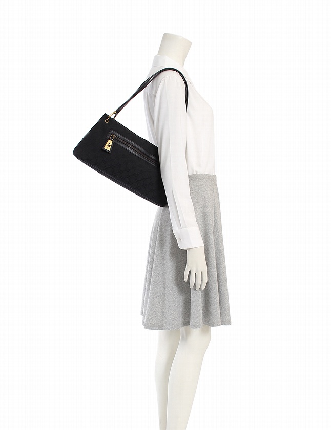 グッチ GUCCI ショルダーバッグ 黒 ブラック ゴールド GG