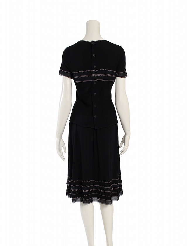 希少 CHAMEL シャネル 上質 フレア デザイン スカート ブラック 黒 CHANELシャネル黒フレアスカート プレート付き