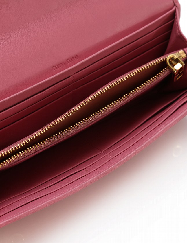 ミュウミュウ miumiu 長財布 キルティング ピンク ゴールド 小物