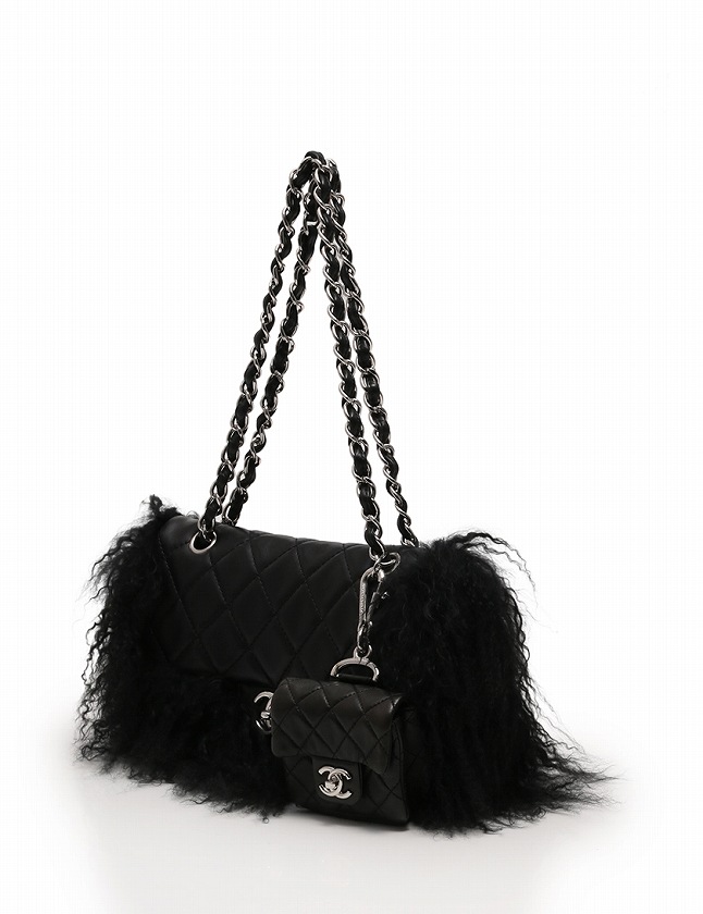 CHANEL ブラック マトラッセ シャネル クラシックフラップ マトラッセ25cm オールブラック (CHANEL