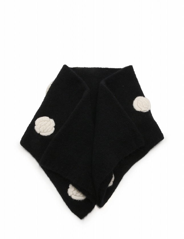 CHANEL カメリア　マフラー CHANEL（シャネル） ロゴ カメリア マフラー ベージュ×ブラック ウール