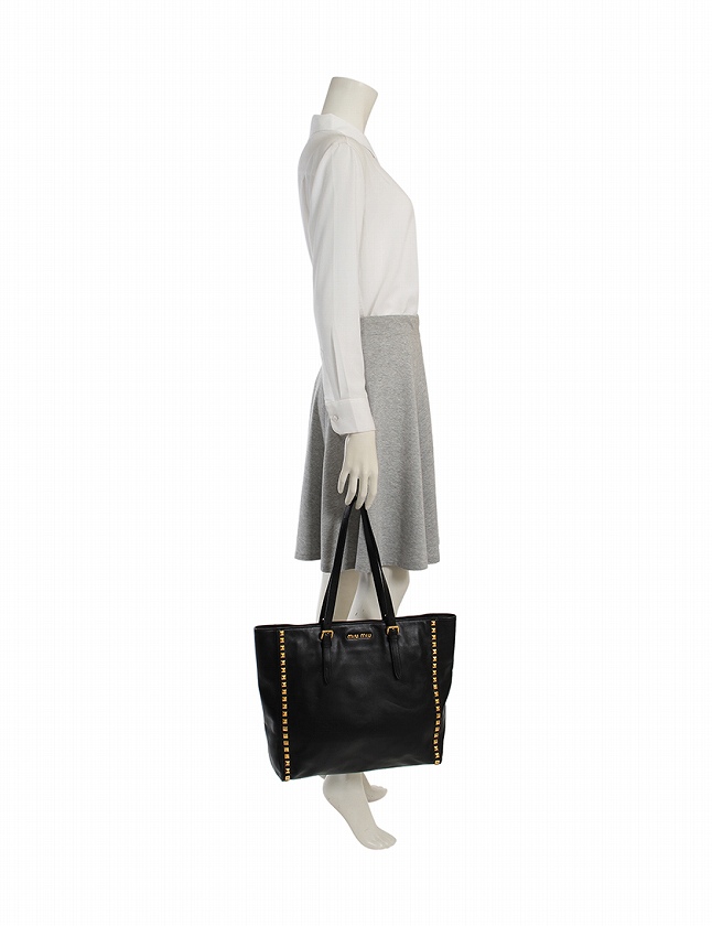 ミュウミュウ miumiu トートバッグ ショルダーバッグ 黒 ブラック  