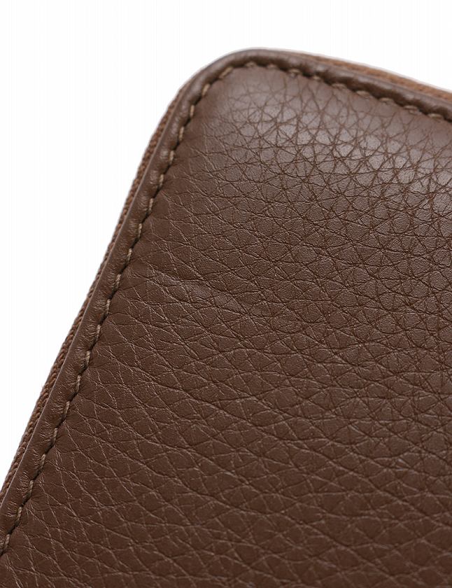 グッチ GUCCI 財布 二つ折り ラウンドファスナー ロゴ 茶色 グッチ GUCCI 財布 二つ折り ラウンドファスナー ロゴ 茶色