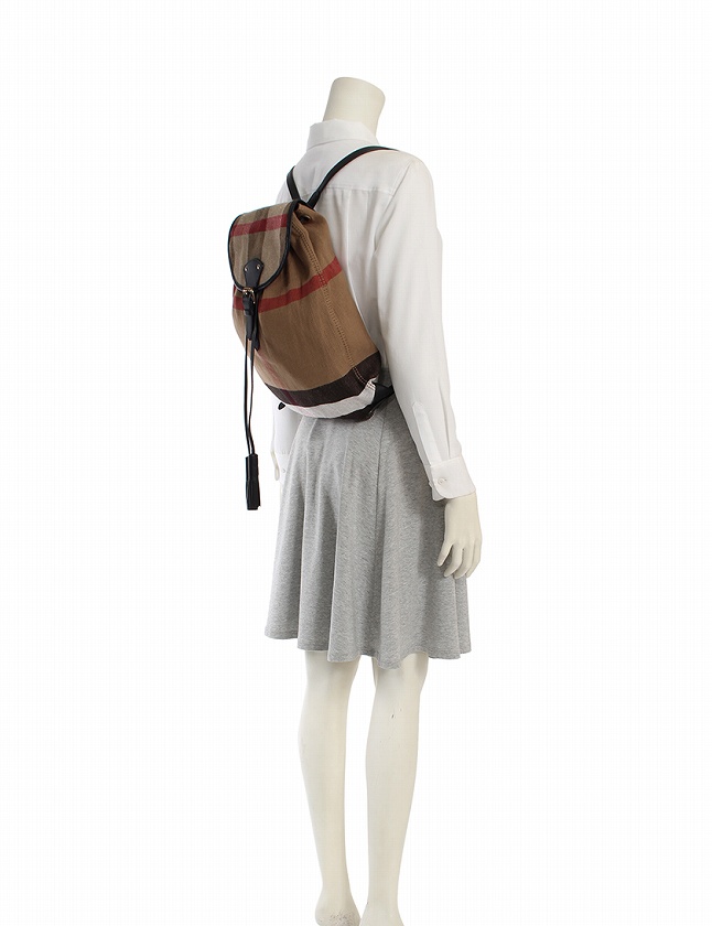 BURBERRY バックパック ベージュ 黒 赤　リュック バーバリー BURBERRY バックパック リュック ベージュ 赤 黒