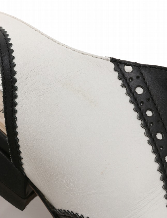 CHANEL フラットシューズ 白・黒 レザー　34 シャネル CHANEL フラットシューズ カジュアルシューズ 白 ホワイト 黒