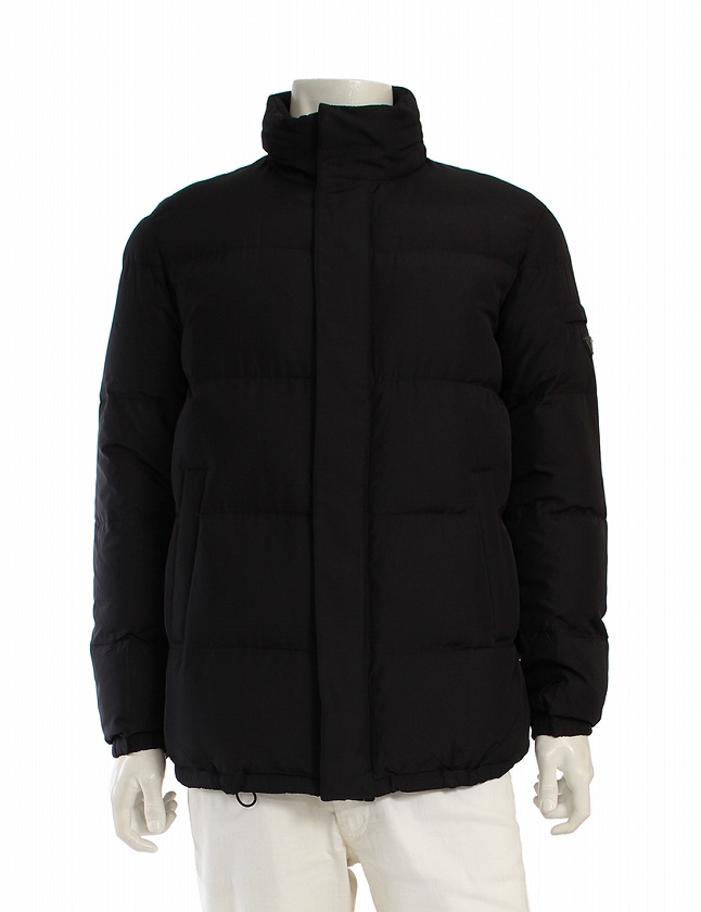 PRADA ブラック ダウンジャケット サイズ48 L プラダ PRADA ダウンジャケット 黒 ブラック M アウター 無地 48
