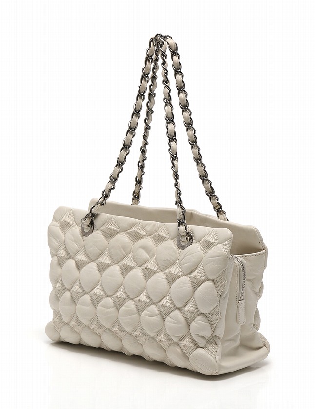 CHANEL アイボリー キルティング ショルダーバッグ