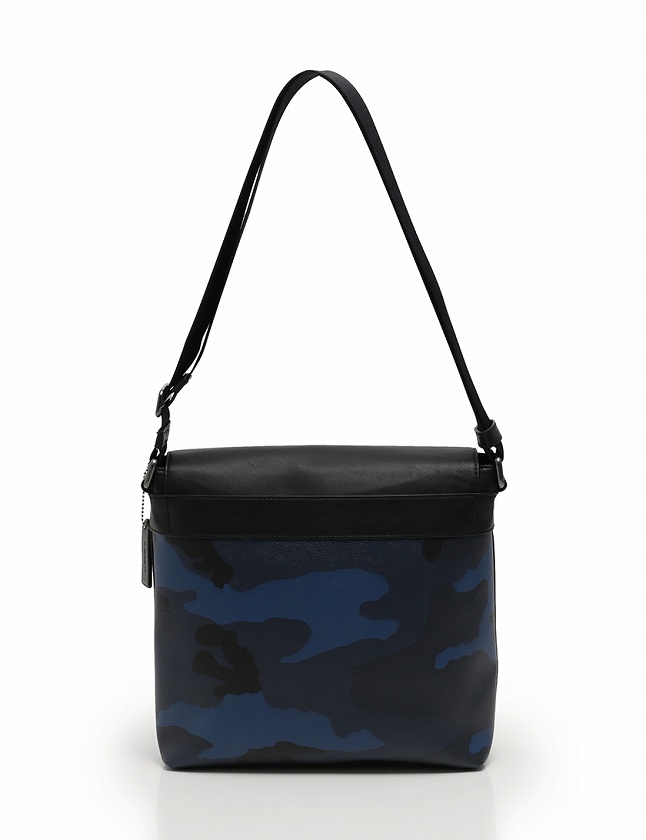 新品！コーチ チャールズ カモフラージュプリント PVC×レザー フォルドオーバートート ブルーカモ/ブラック F29736 新品！コーチ チャールズ カモフラージュプリント PVC×レザー フォルド