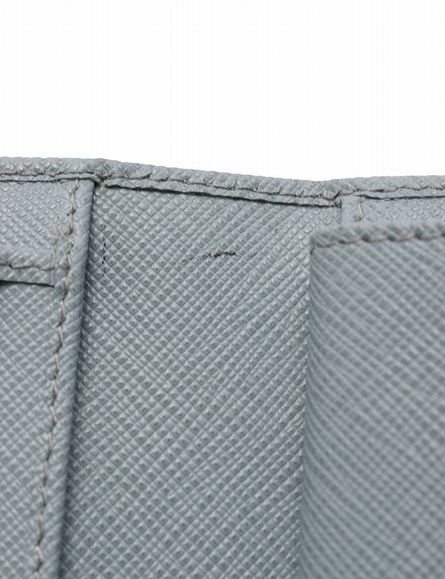 プラダ PRADA 財布 三つ折り 水色 ライトブルー 小物 サフィアーノ