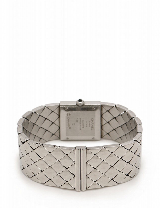 シャネル CHANEL 腕時計 マトラッセ シルバー 黒 クオーツ SS H0009