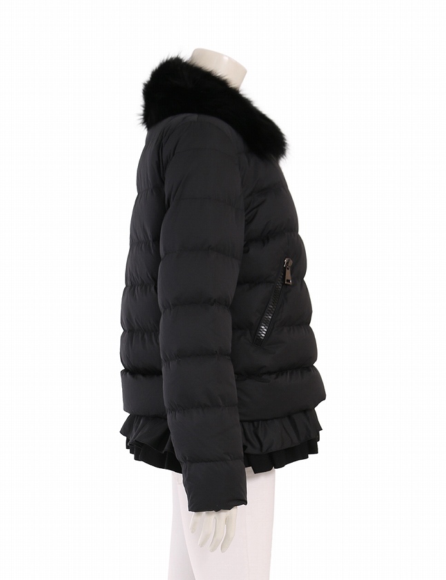 MONCLER 襟フリル付き ブラックジャケット