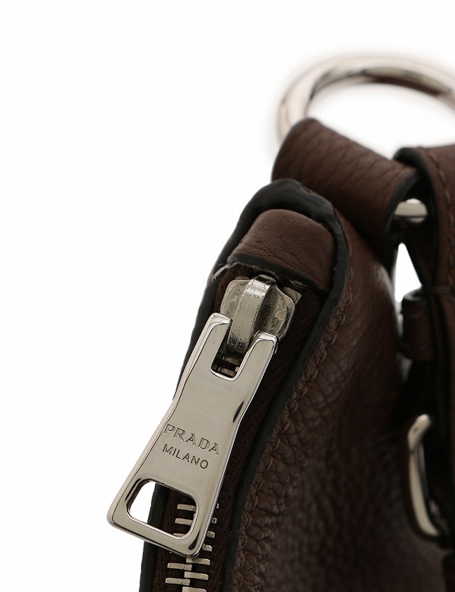 プラダ PRADA ショルダーバッグ ダイノ 茶色 ブラウン レザー BR5096 