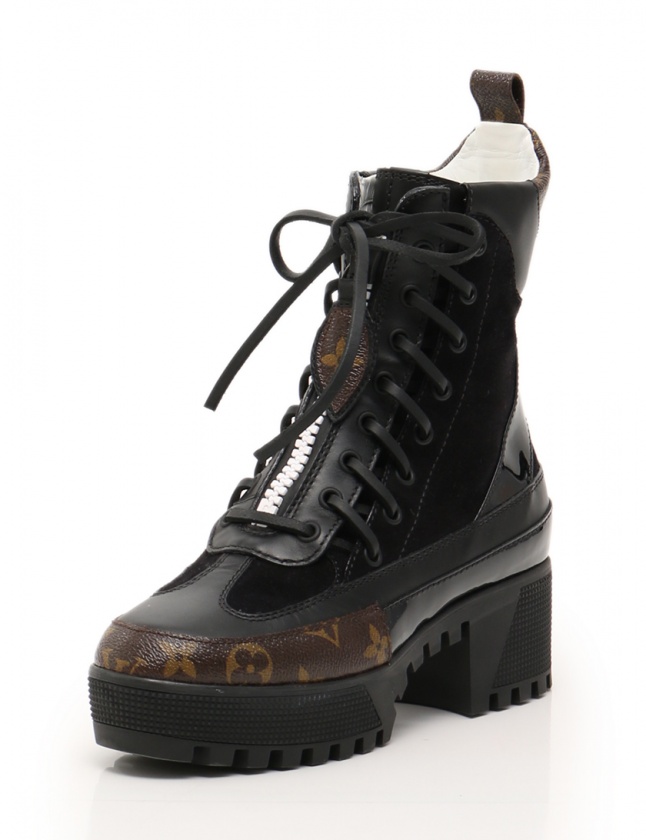 ルイヴィトン LOUIS VUITTON ショートブーツ ローリエートライン 