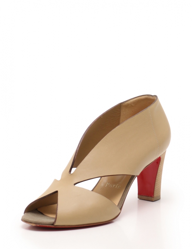 クリスチャンルブタン Christian louboutin パンプス オープン
