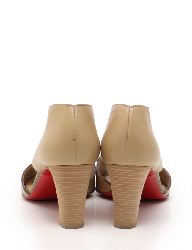 クリスチャンルブタン Christian louboutin パンプス オープン