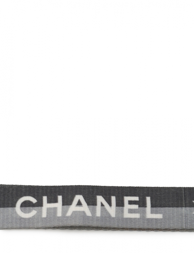 シャネル CHANEL ネックストラップ グレー シルバー 小物