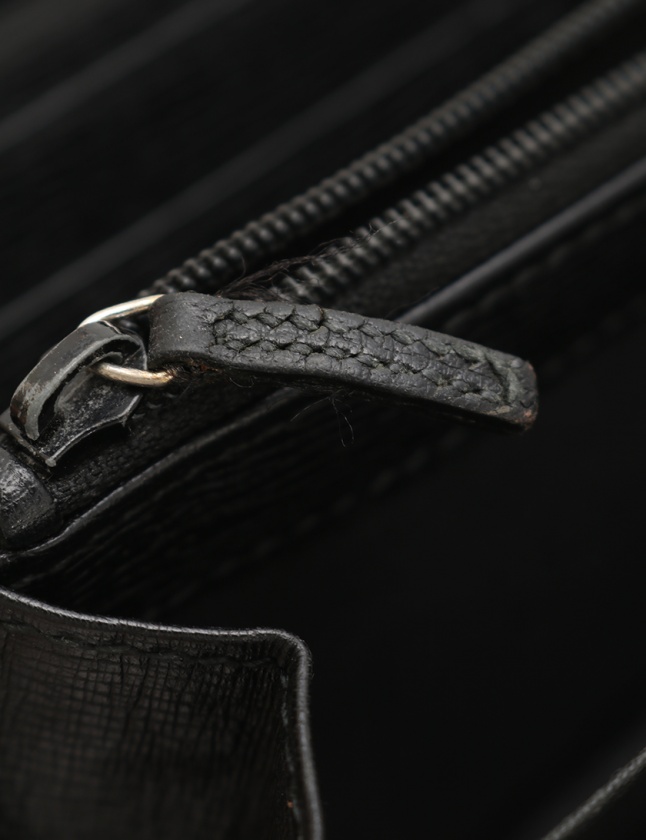 グッチ GUCCI ラウンドファスナー長財布 黒 小物 レザー 309705 ロゴ