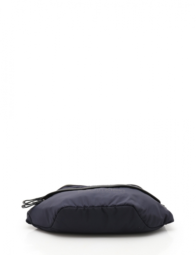 CalvinKleinカルバンクライン ボディバッグ ユニセックス ネイビー