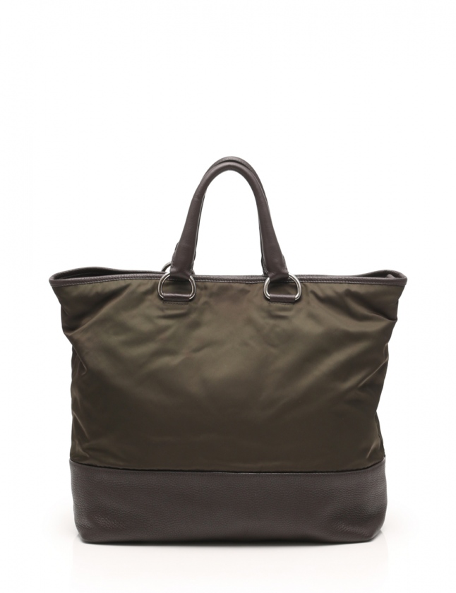 プラダ　メンズ　トートバック ブラックでシーンを選ばないプラダのトートバックをレビュー - 【OGA