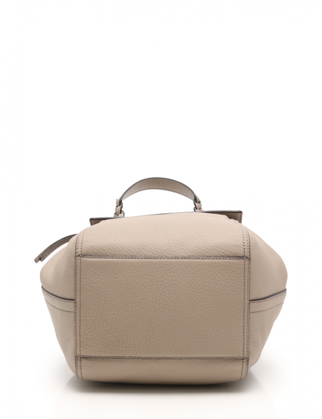 HALF MOON SMALL SATCHEL ハンドバッグ レザー ベージュ 【公式通販】