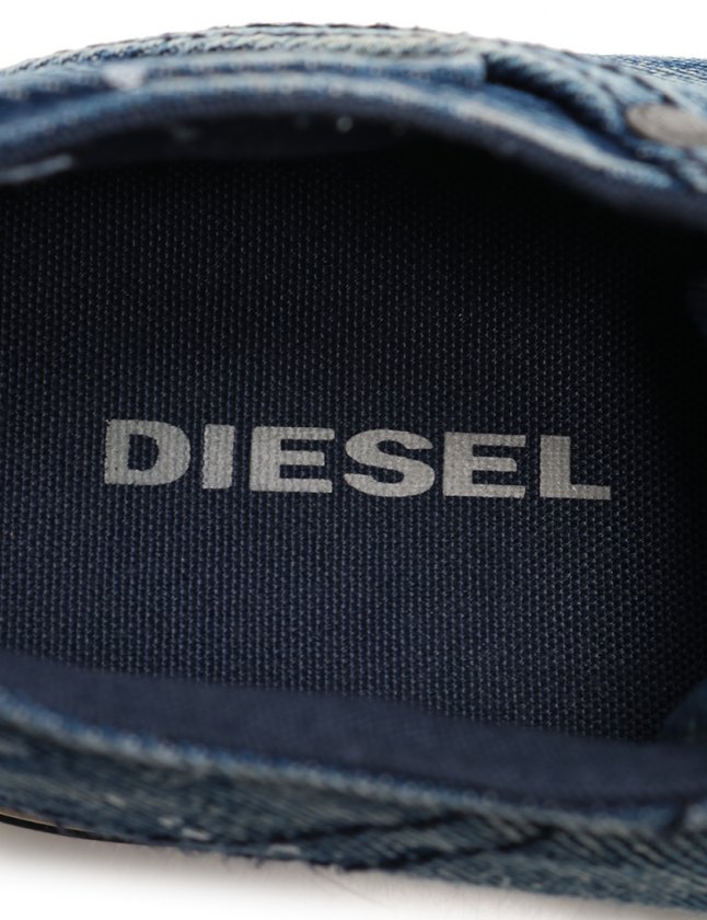 DIESEL ネイビー ローカットスニーカー 新品　未使用　デニム DIESEL(ディーゼル) ローカットスニーカー インディゴ ネイビー