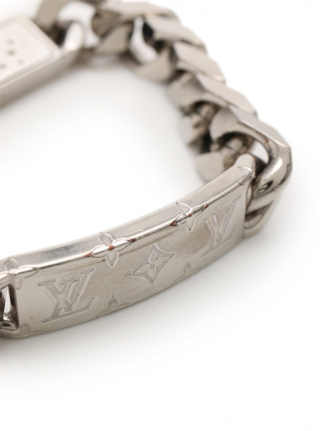 本日まで値下げ！Louis Vuitton シルバーチェーンブレスレット 頼もしい 