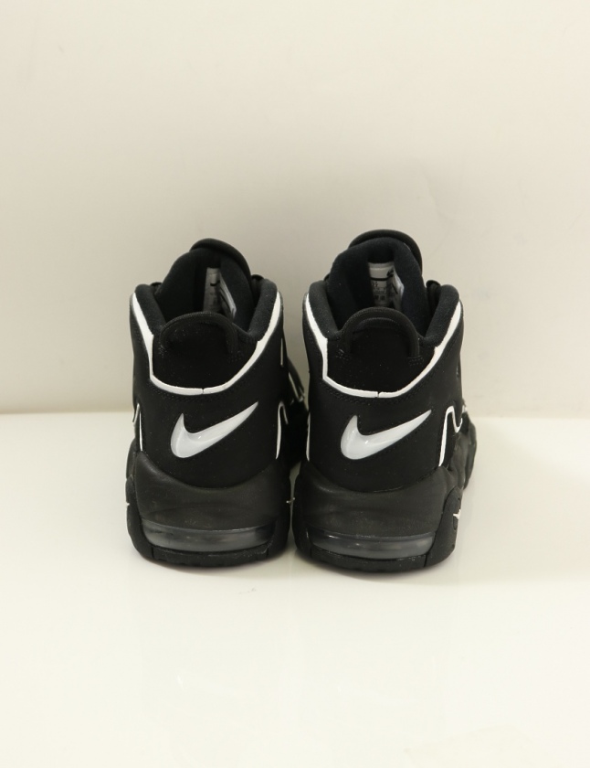 ナイキ NIKE スニーカー エア モアアップテンポ 黒 白 7 シューズ 25cm 