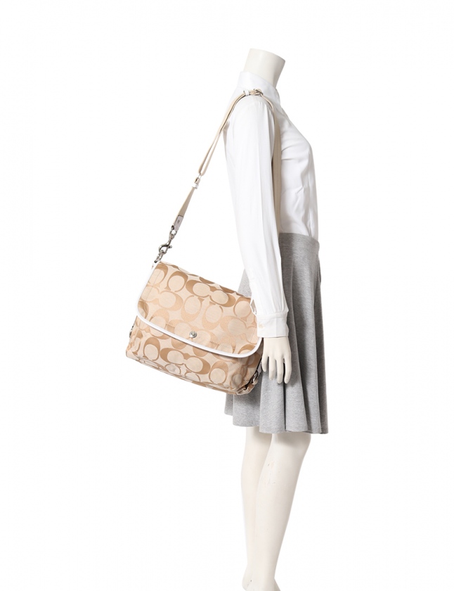 美品✨ コーチ coach メッセンジャーバッグ ショルダーバッグ F16557