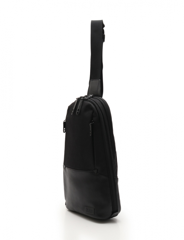 トゥミ TUMI ボディバッグ マーシャル スリング 黒 798646D ナイロン 
