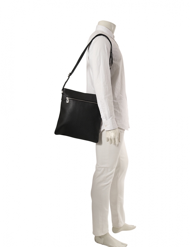 ルイヴィトン LOUIS VUITTON ショルダーバッグ サシャ タイガ 