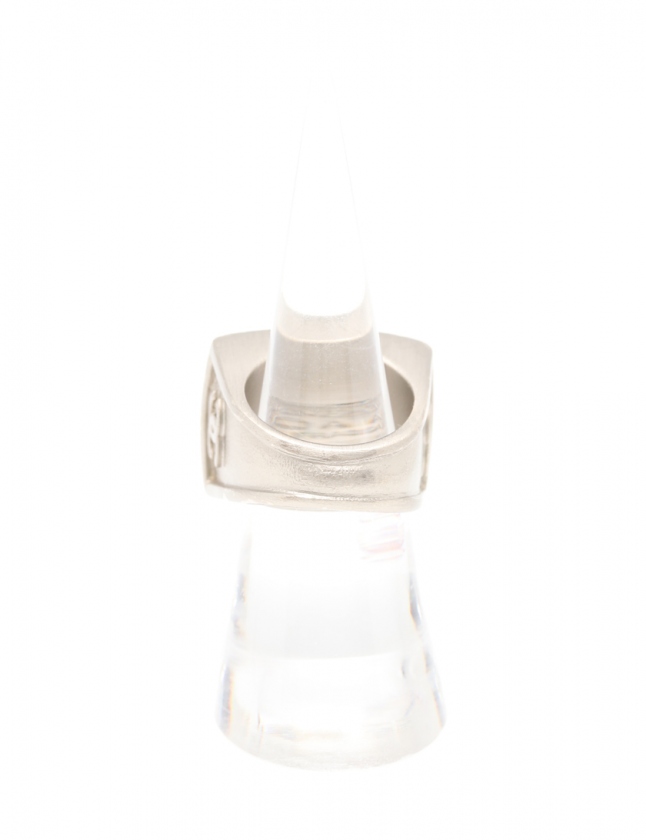 シャネル Chanel 00Aリング　ラインストーン　シルバー　箱付き CHANEL シャネル ネックレス ココマーク ラインストーン シルバー 00A