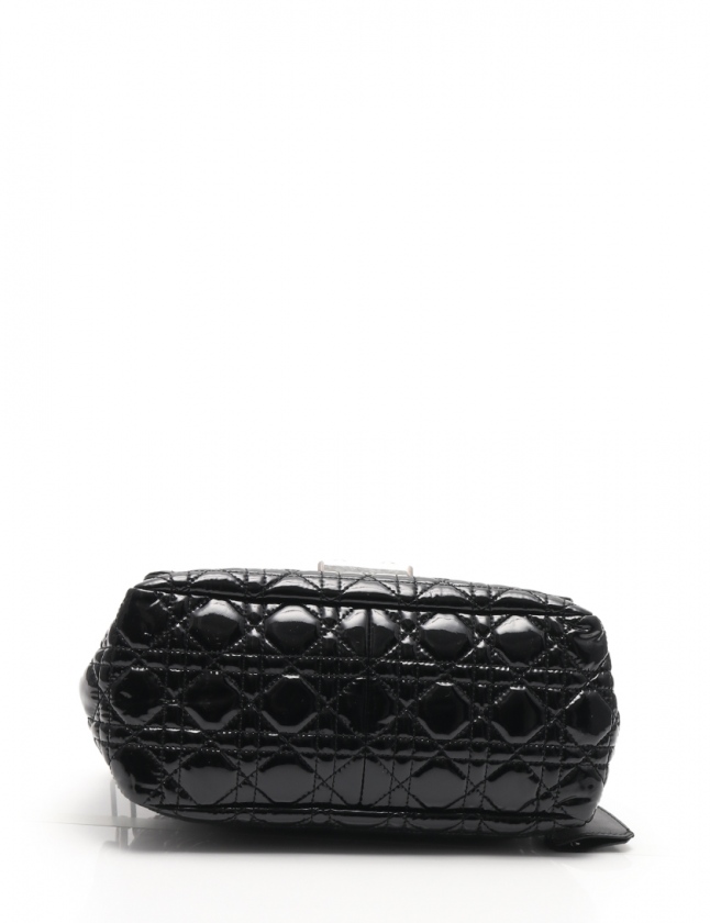 Christian Dior　ディオール チェーンショルダー　エナメル Christian Dior ディオール チェーンショルダー エナメル