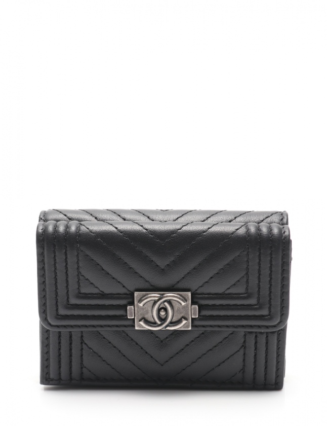 シャネル CHANEL 三つ折り財布 ボーイシャネル 黒 小物 レザー  