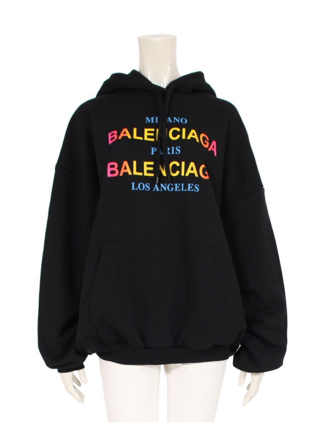 バレンシアガ BALENCIAGA プルオーバーパーカー ロゴプリント 黒 