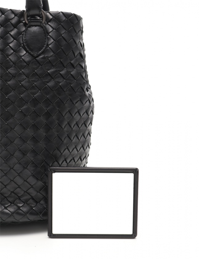 【美品】ボッテガヴェネタ ハンドバッグ イントレチャート ブラック バケツ型 人気】ボッテガヴェネタ ショルダーバッグ イントレチャート 巾着