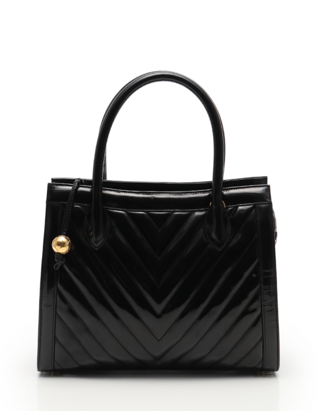 CHANEL Vステッチ ブラック エナメル 【公式通販】