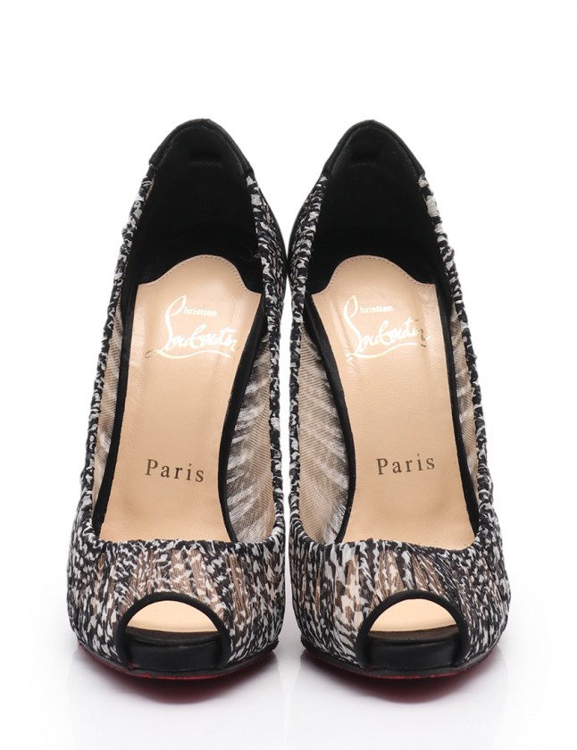 クリスチャンルブタン Christian louboutin オープントゥパンプス 