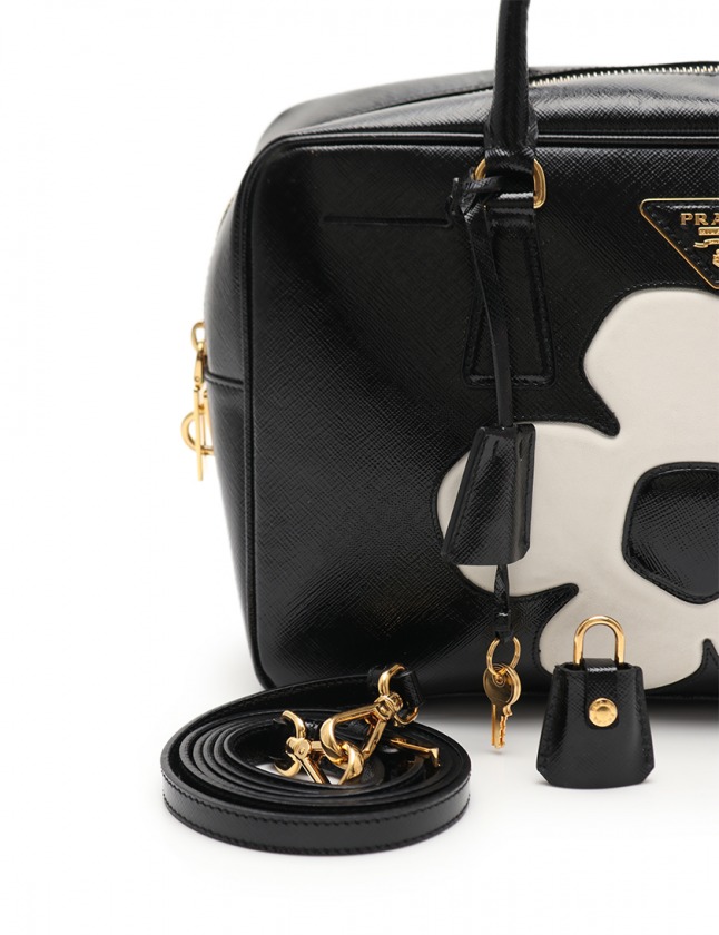 ❤️PRADA❤️プラダ　ハンドバック　ブラック　花　ショルダーバック プラダ PRADA ハンドバッグ ショルダーバッグ 花 黒 BL095M