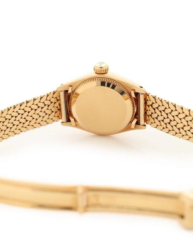 専用695【美品】バーバリーレディース 時計 新品ベルト ゴールド アンティーク 楽天市場】ゴールド（ブランドバーバリー）（腕時計）の通販 695