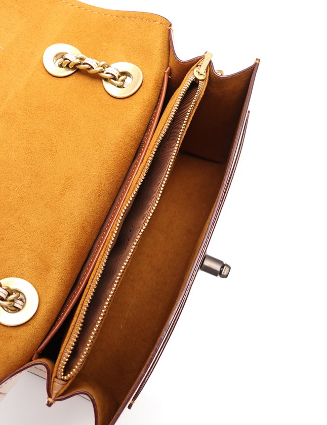 COACH　チェーンショルダー　メタリックゴールド　レザーバッグ COACH コーチ チェーンショルダー メタリックゴールド レザー