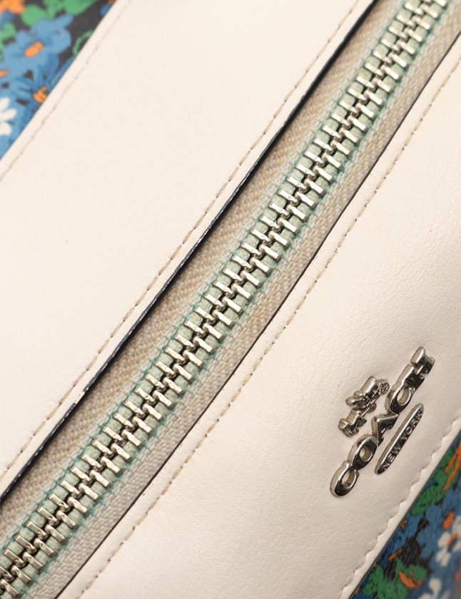 新品未使用　coach ショルダーバッグ サッチェル　花柄　フローラル COACH コーチ 花柄 サッチェル ハンドバッグ ショルダーバッグ